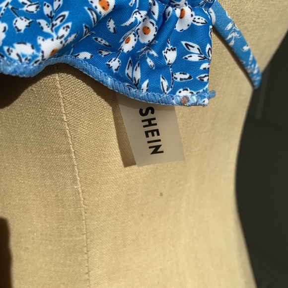 COPY - Floral Ruffle Triangle Halter Bikini Swimsuit - Picture 4 of 6